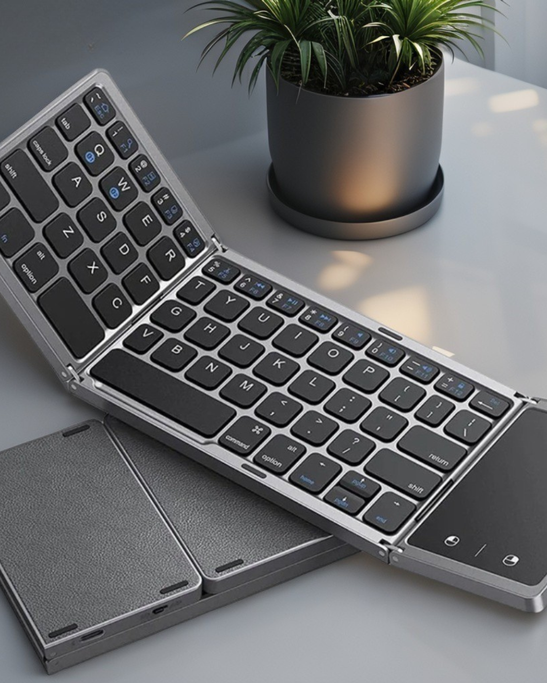 Seenda Foldable Wireless Bluetooth Keyboard Rechargeable Folding Portable Keyboards for PC Mac Smartphone Windows iOS Android